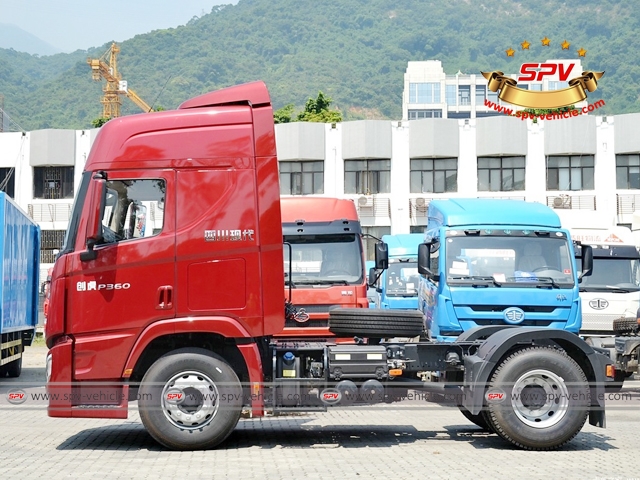 Side view of HYUNDAI Prime Mover